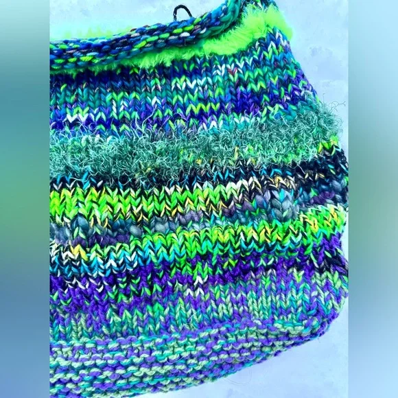 Vibrant Multicolor Knit Tote Bag - Picture 13 of 17